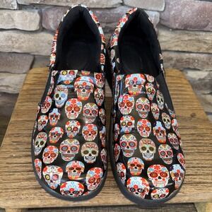 Easy Street 9 M Slip Resistant Comfort Nursing Clogs Shoes Skull Print